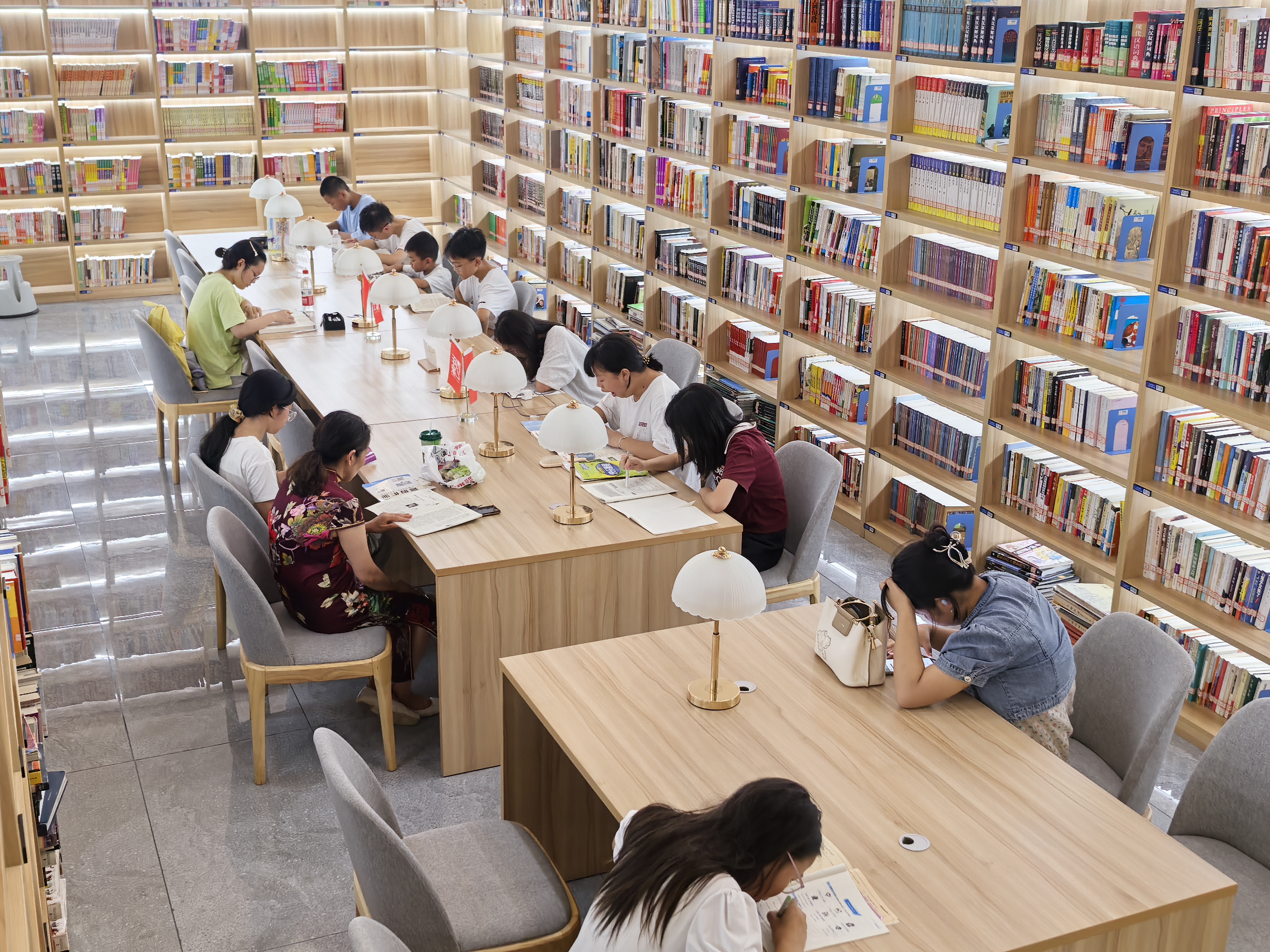 走进百年图书馆：一本书的旅程